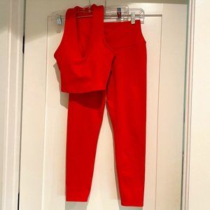 Alo Yoga Set - Goddess Tank & 7/8 Airbrush legging in Red Hot Summer